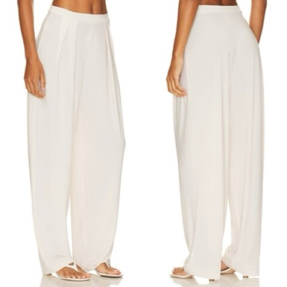 NORMA KAMALI Bone Pleated Tapered Trousers Pants